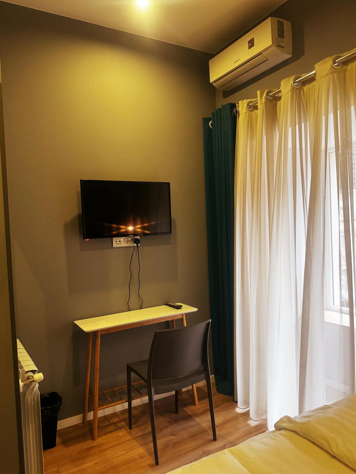 Hotel Classic Corner Tbilisi Bagian luar foto