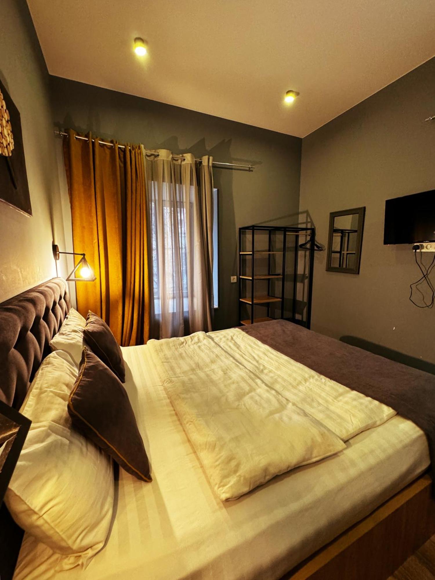 Hotel Classic Corner Tbilisi Bagian luar foto